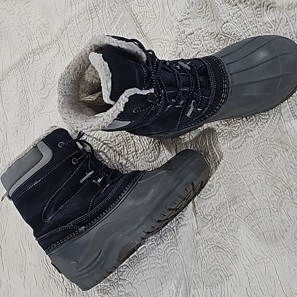 Lands end youth  size 5 winter  rain or snow  boots - Picture 2 of 7